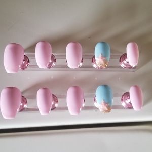 Custome Beach Vibes Nails